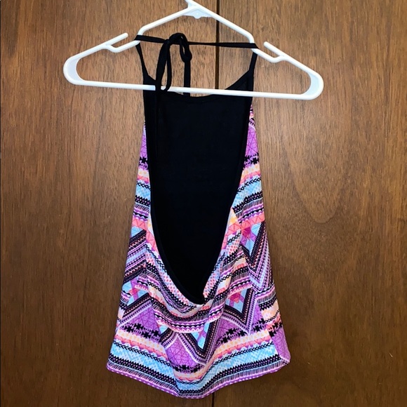 Open back Halter Top - Picture 4 of 5